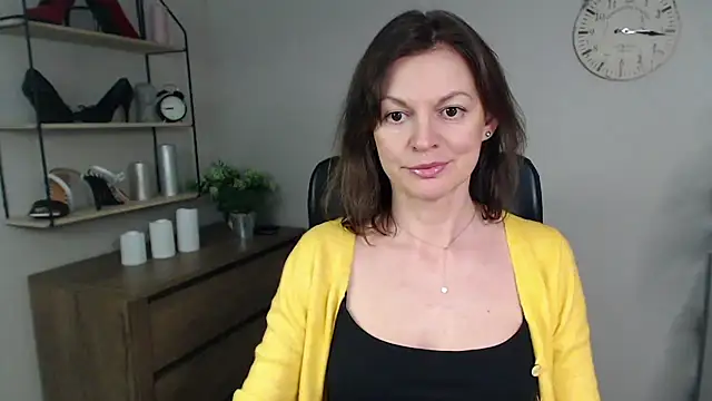 Snapshot of VivianWILD chatting on February 2025 04:10:01 PM VivianWILD online show from February 2025 04:10:01 PM