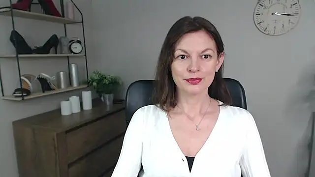 Snapshot of VivianWILD chatting on February 2025 07:48:02 AM VivianWILD online show from February 2025 07:48:02 AM