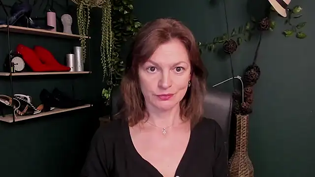 Snapshot of VivianWILD chatting on March 2025 06:59:02 AM VivianWILD online show from March 2025 06:59:02 AM