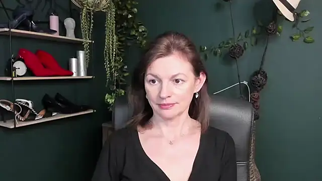 Snapshot of VivianWILD chatting on March 2025 10:15:02 AM VivianWILD online show from March 2025 10:15:02 AM