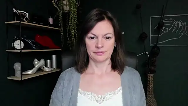 Snapshot of VivianWILD chatting on March 2025 06:36:01 AM VivianWILD online show from March 2025 06:36:01 AM