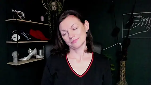 Snapshot of VivianWILD chatting on March 2025 06:29:01 AM VivianWILD online show from March 2025 06:29:01 AM