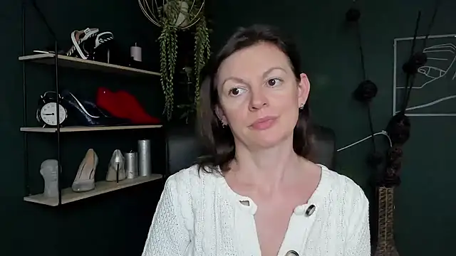 Snapshot of VivianWILD chatting on March 2025 10:06:02 AM VivianWILD online show from March 2025 10:06:02 AM