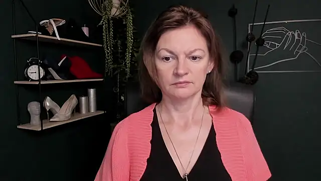 Snapshot of VivianWILD chatting on September 2025 08:25:02 AM VivianWILD online show from September 2025 08:25:02 AM