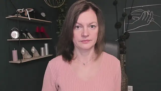 Snapshot of VivianWILD chatting on October 2025 06:02:02 AM VivianWILD online show from October 2025 06:02:02 AM