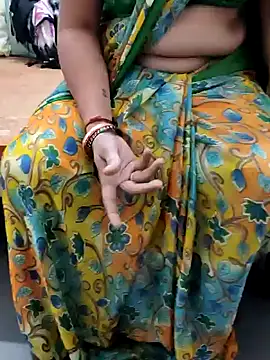 Snapshot of Januhot18 chatting on December 2024 04:01:02 AM Januhot18 online show from December 2024 04:01:02 AM