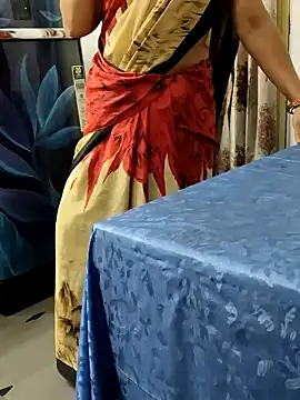 Snapshot of Januhot18 chatting on December 2024 11:13:01 AM Januhot18 online show from December 2024 11:13:01 AM