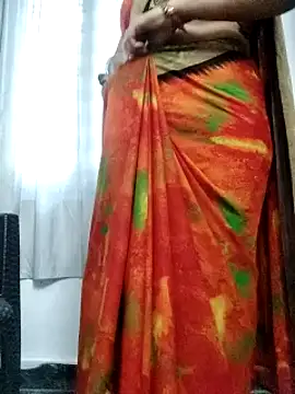 Snapshot of Januhot18 chatting on December 2024 04:14:02 PM Januhot18 online show from December 2024 04:14:02 PM