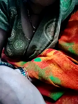 Snapshot of Januhot18 chatting on December 2024 06:27:01 PM Januhot18 online show from December 2024 06:27:01 PM