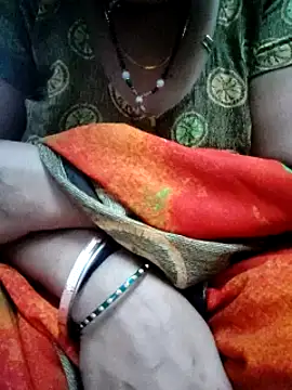 Snapshot of Januhot18 chatting on January 2025 10:15:02 AM Januhot18 online show from January 2025 10:15:02 AM