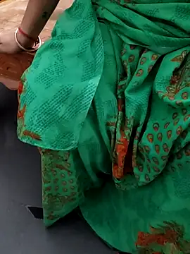 Snapshot of Januhot18 chatting on February 2025 03:47:02 PM Januhot18 online show from February 2025 03:47:02 PM