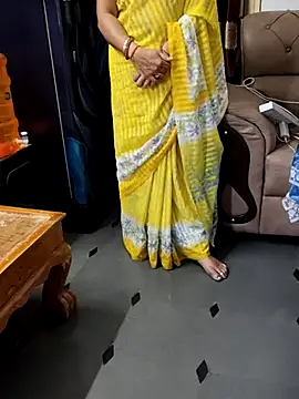 Snapshot of Januhot18 chatting on February 2025 09:54:02 AM Januhot18 online show from February 2025 09:54:02 AM