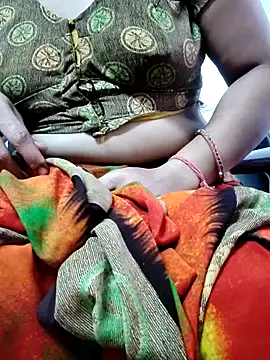 Snapshot of Januhot18 chatting on February 2025 05:26:01 AM Januhot18 online show from February 2025 05:26:01 AM