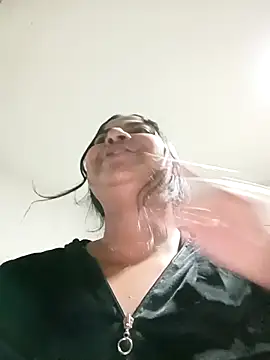 Snapshot of Giselabrunette25 chatting on September 2025 12:23:02 AM Giselabrunette25 online show from September 2025 12:23:02 AM