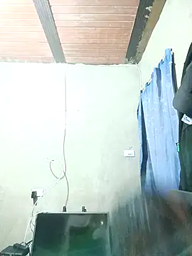 Snapshot of Giselabrunette25 chatting on October 2025 05:40:01 AM Giselabrunette25 online show from October 2025 05:40:01 AM