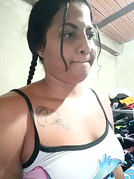 Snapshot of Giselabrunette25 chatting on November 2025 09:50:02 PM Giselabrunette25 online show from November 2025 09:50:02 PM