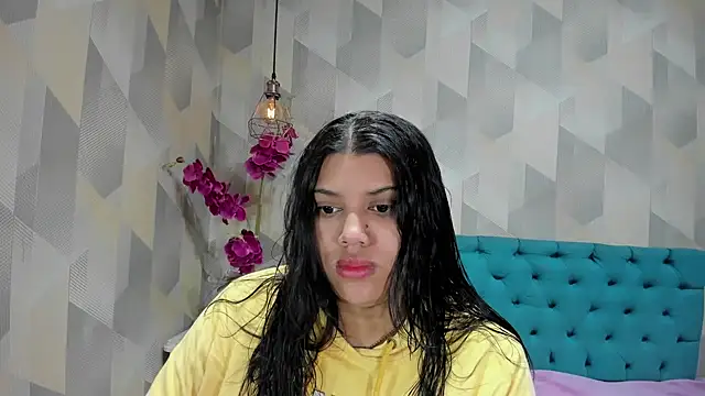 LindaBreeS online show from October 2025 01:00:02 PM