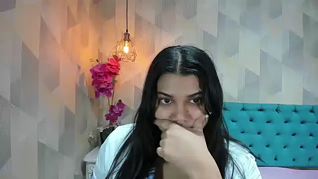 LindaBreeS online show from July 2026 02:19:01 PM