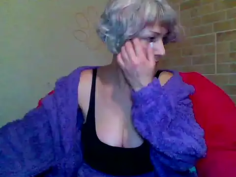 Lorie Carrie online show from December 2024 03:26:01 PM