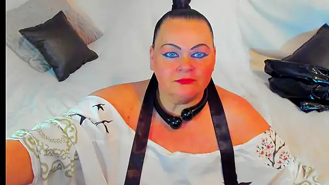 Snapshot of MilanaBiegert chatting on January 2025 03:40:02 PM MilanaBiegert online show from January 2025 03:40:02 PM