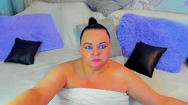 Snapshot of MilanaBiegert chatting on March 2025 04:55:01 PM MilanaBiegert online show from March 2025 04:55:01 PM