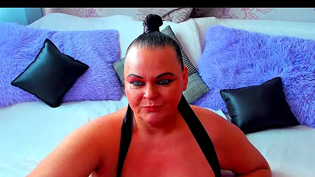 Snapshot of MilanaBiegert chatting on October 2025 08:01:01 AM MilanaBiegert online show from October 2025 08:01:01 AM