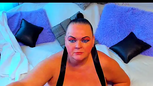 Snapshot of MilanaBiegert chatting on October 2025 09:20:01 AM MilanaBiegert online show from October 2025 09:20:01 AM