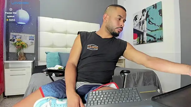 Snapshot of THIAGOXBIG chatting on February 2025 09:15:02 PM THIAGOXBIG online show from February 2025 09:15:02 PM