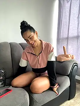 Snapshot of Nikothyna chatting on November 2025 04:18:02 PM Nikothyna online show from November 2025 04:18:02 PM