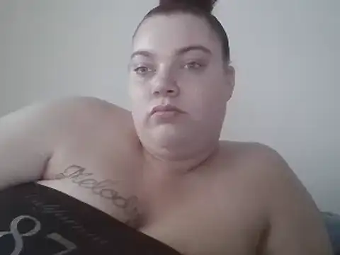 Snapshot of lolabun247 chatting on December 2024 10:41:01 PM lolabun247 online show from December 2024 10:41:01 PM