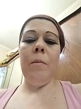 Lucia8600 online show from June 2026 07:38:02 PM