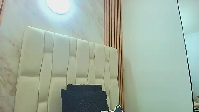 Naughty Kittenm online show from October 2025 11:25:01 AM