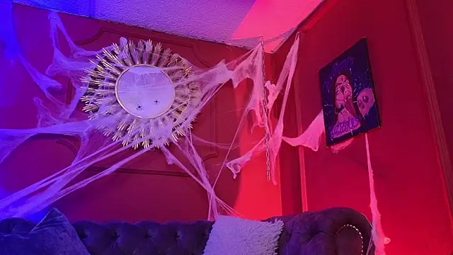 Snapshot of Julieta_Russell chatting on October 2025 11:21:02 AM Julieta Russell online show from October 2025 11:21:02 AM