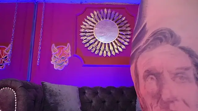 Julieta Russell online show from January 2026 12:20:01 PM