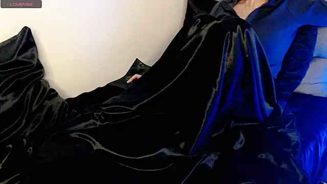 hotmask online show from December 2025 06:59:01 PM