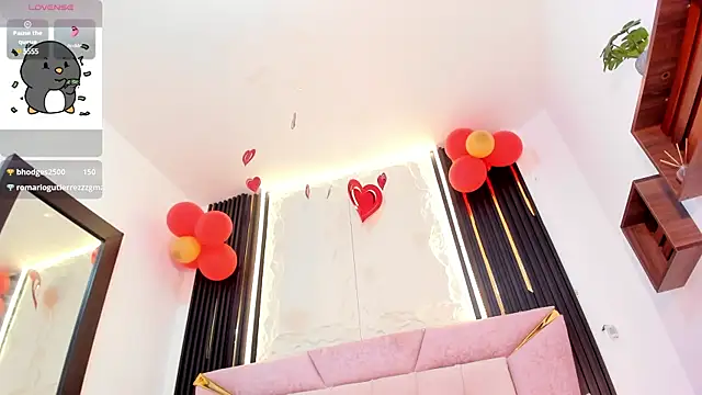 laurem-paulette online show from February 2025 07:23:01 PM