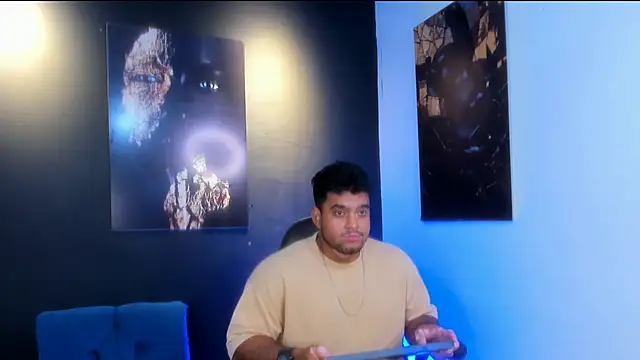 Big furry bear13 online show from October 2025 04:58:01 AM