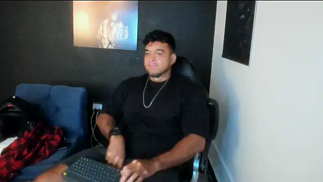 Big furry bear13 online show from November 2025 12:38:01 PM