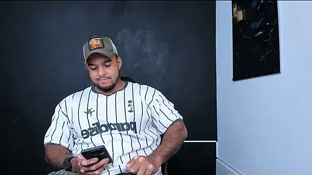 Big furry bear13 online show from February 2026 06:10:01 AM