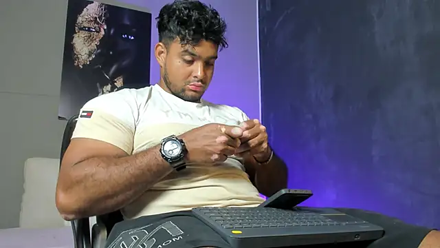 Big furry bear13 online show from March 2026 04:53:02 AM