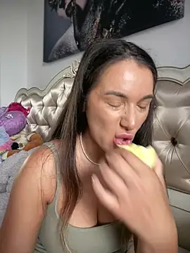 Snapshot of HotXMom chatting on July 2026 06:20:02 AM HotXMom online show from July 2026 06:20:02 AM