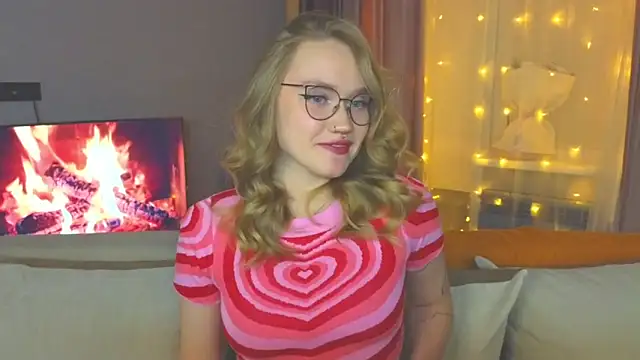 Aurora Golden1 online show from December 2024 06:45:01 PM