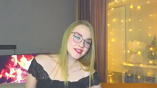 Aurora Golden1 online show from December 2024 03:55:01 PM