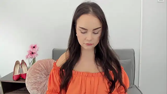 Snapshot of KendalNew chatting on October 2025 05:04:02 PM KendalNew online show from October 2025 05:04:02 PM