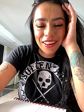 Snapshot of foxxy_nasty chatting on September 2025 04:32:02 PM foxxy nasty online show from September 2025 04:32:02 PM