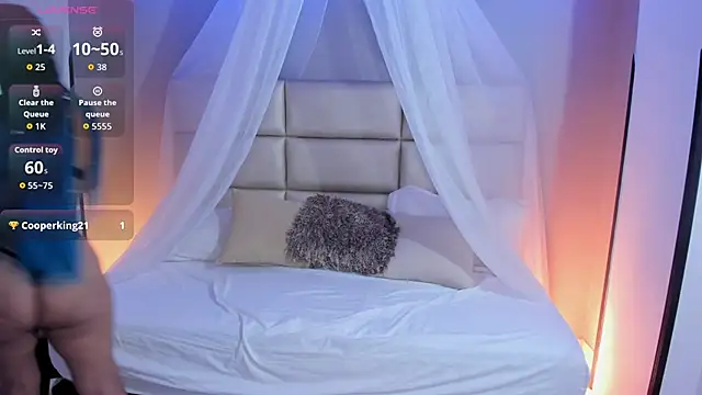 Snapshot of kristen_kassi chatting on September 2025 12:05:01 PM kristen kassi online show from September 2025 12:05:01 PM