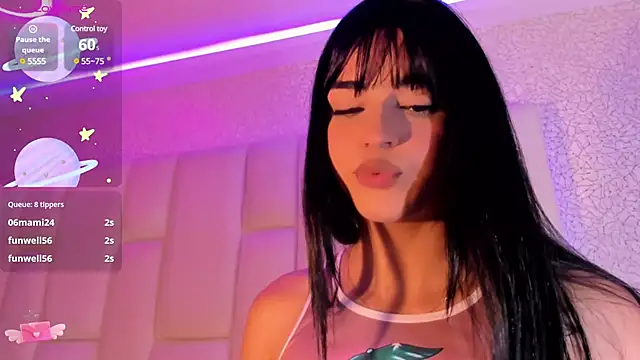 Snapshot of Summer_walkerr chatting on January 2025 06:43:02 PM Summer walkerr online show from January 2025 06:43:02 PM