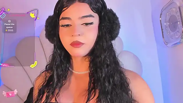 Snapshot of Summer_walkerr chatting on November 2025 01:06:02 PM Summer walkerr online show from November 2025 01:06:02 PM