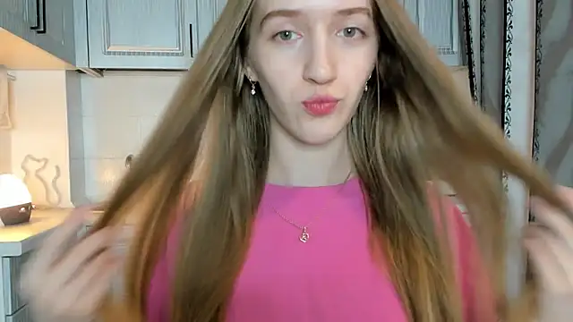 Snapshot of leslie_my_lovee chatting on October 2025 08:38:01 PM leslie my lovee online show from October 2025 08:38:01 PM