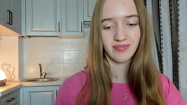 Snapshot of leslie_my_lovee chatting on November 2025 07:56:02 PM leslie my lovee online show from November 2025 07:56:02 PM